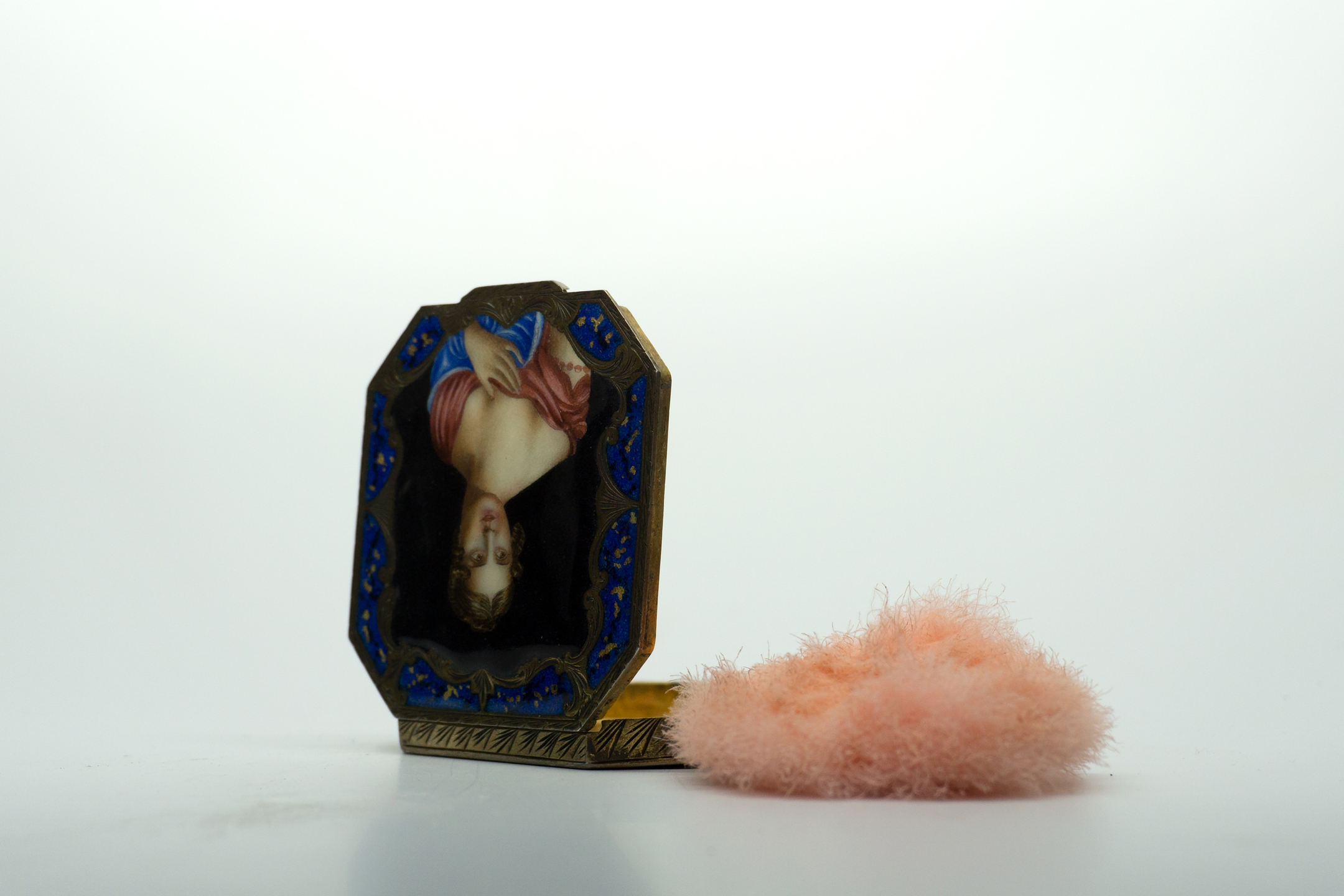 1950s Hand Painted Italian Compact