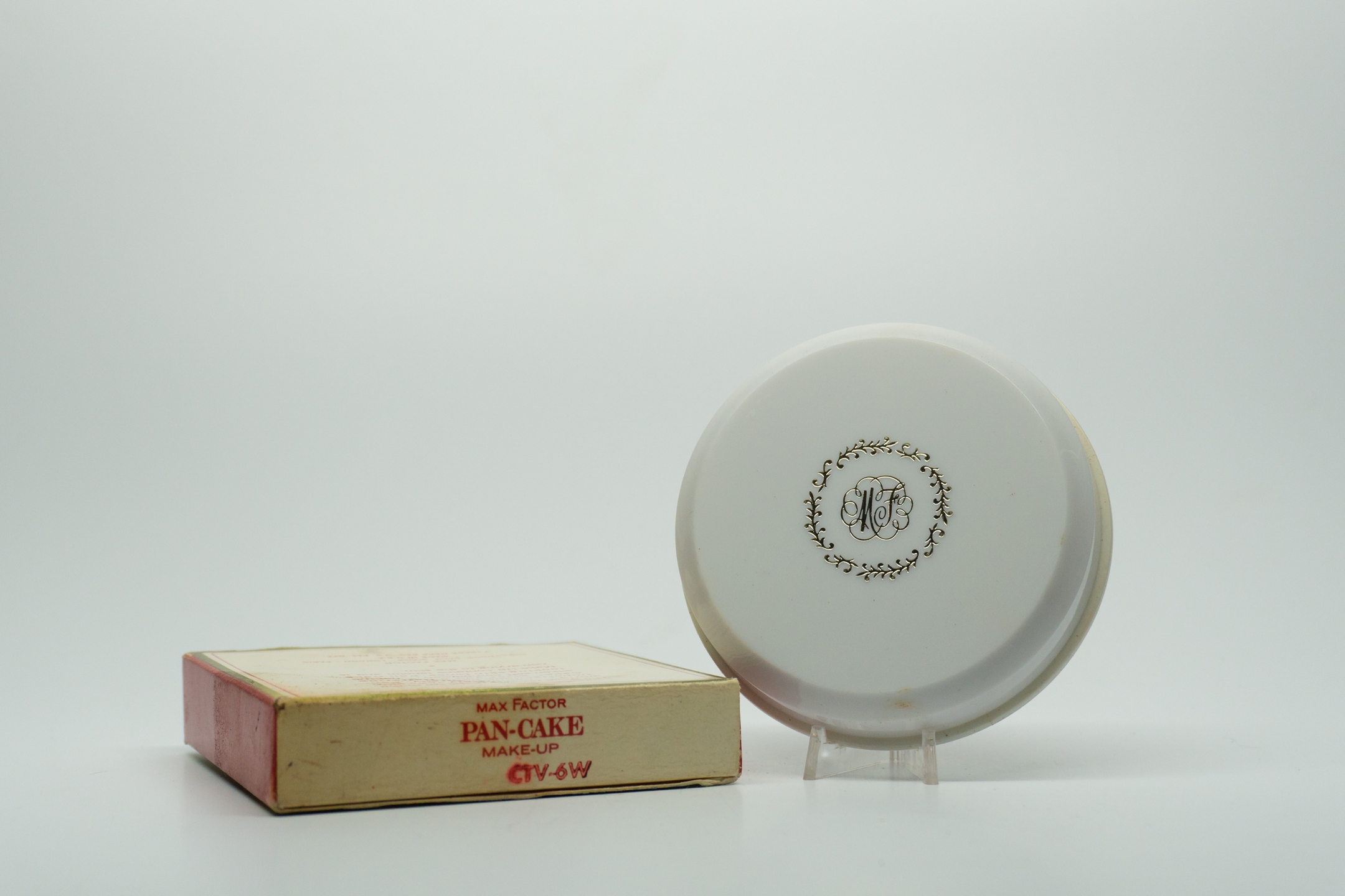 Max Factor Pan-Cake Foundation