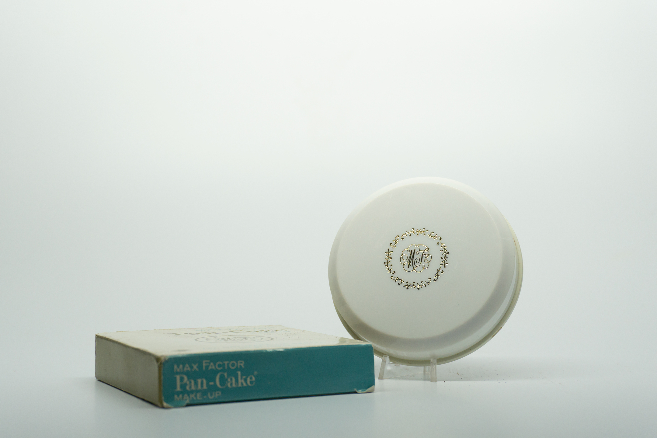 Max Factor Pan-Cake Foundation