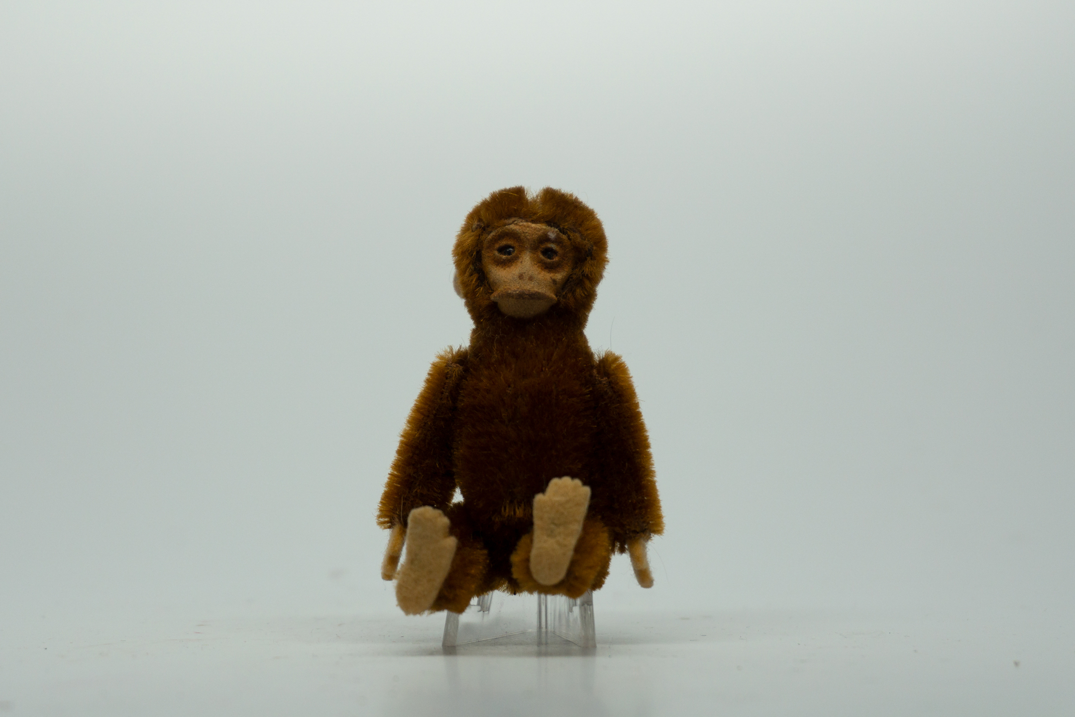 Schuco Dark-Brown Mohair Monkey Compact