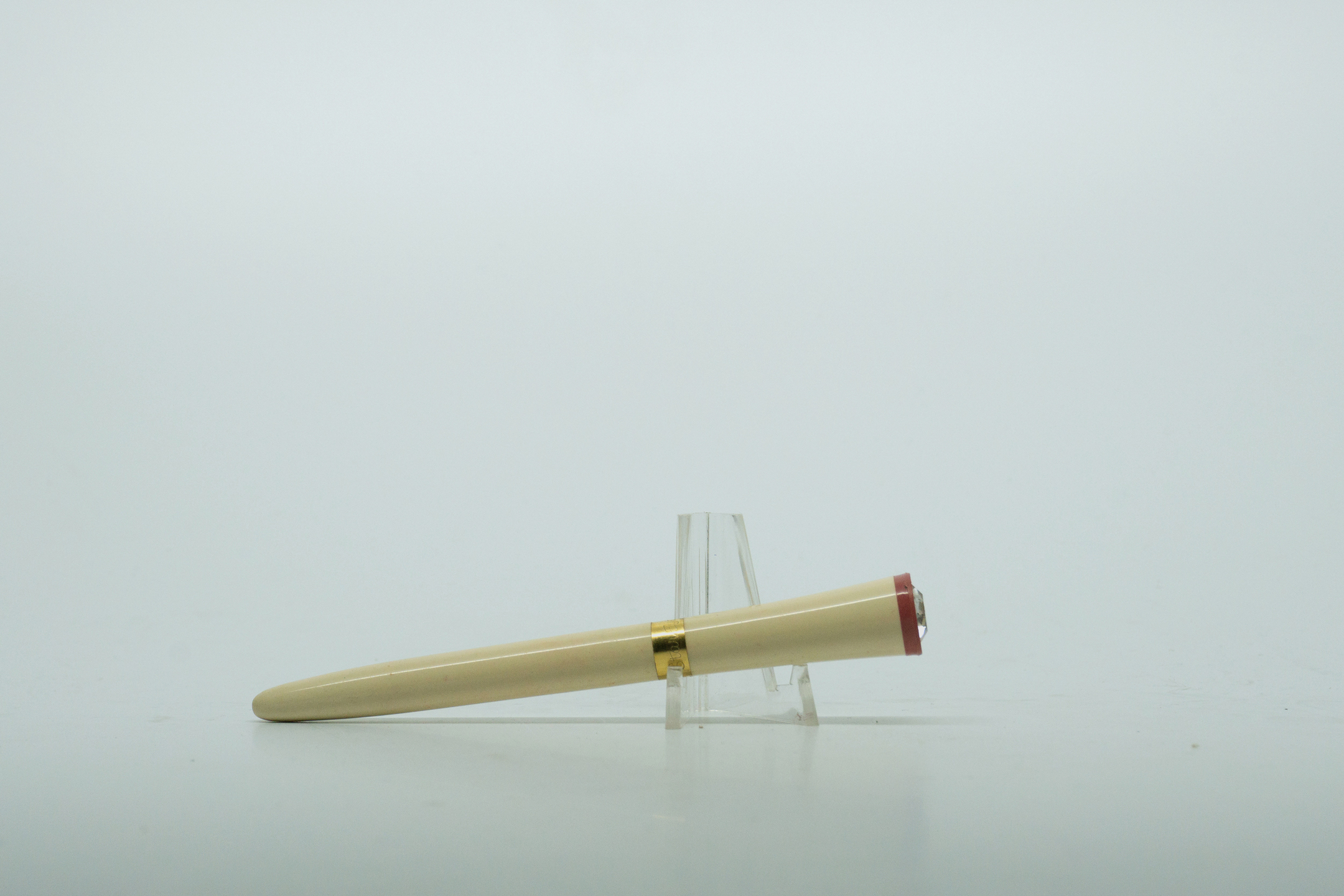 Mae West's Star Eyes Lip Liner