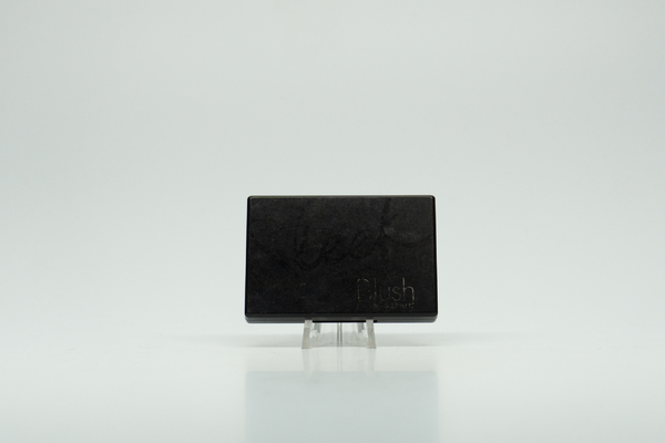 Amy Winehouse's Sleek Makeup Pressed Powder Blush