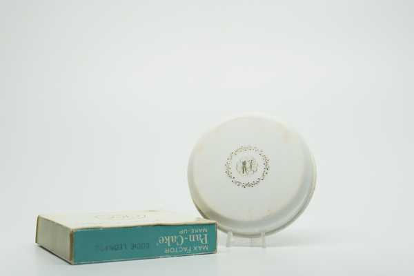 Max Factor Pan-Cake Foundation